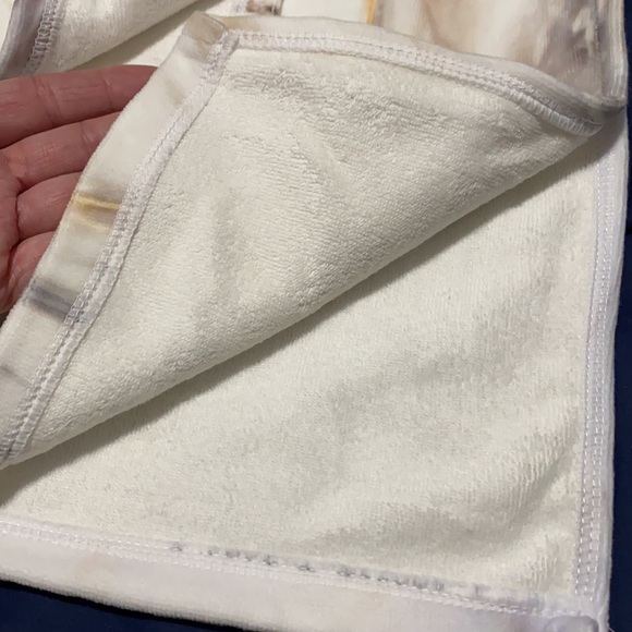 3-piece Bath towel set, marble design - Picture 2 of 10